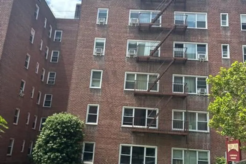 279 North Broadway Unit 2a Yonkers, NY 10701, Westchester County