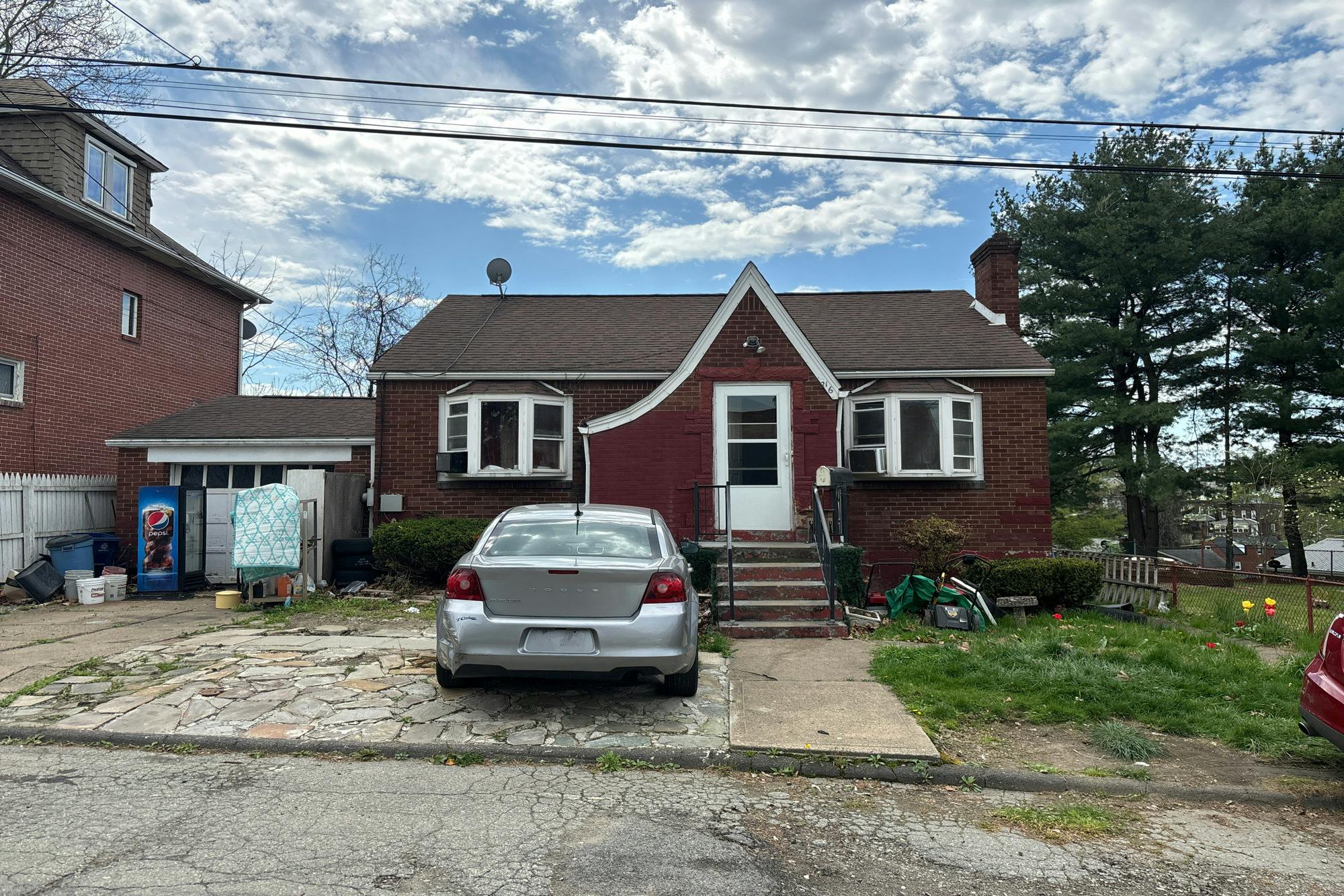 Hinnerman St, Duquesne, PA 15110