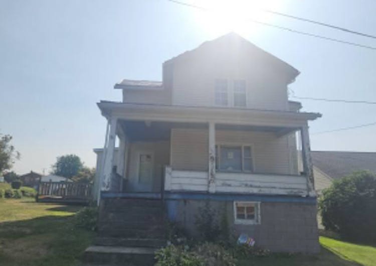 206 Shade St Derry, PA 15627, Westmoreland County