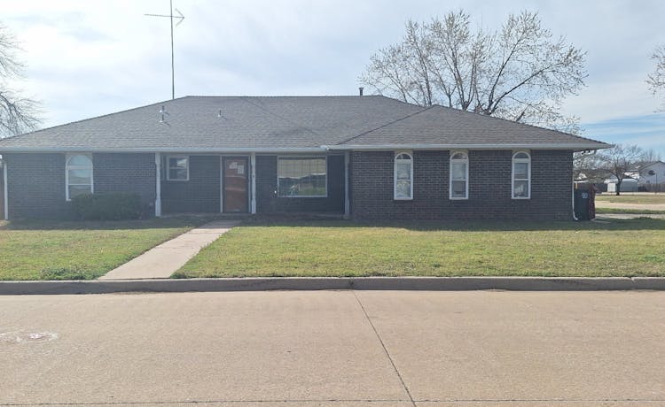 2701 Indian Dr Enid, OK 73703, Garfield County