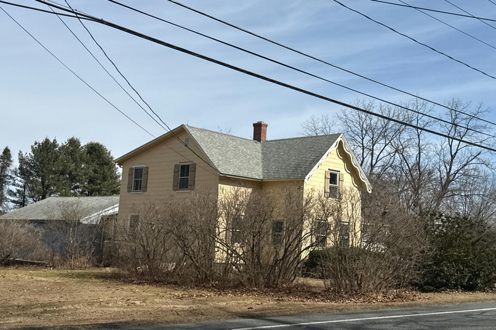 Bay Rd, Amherst, MA 01002