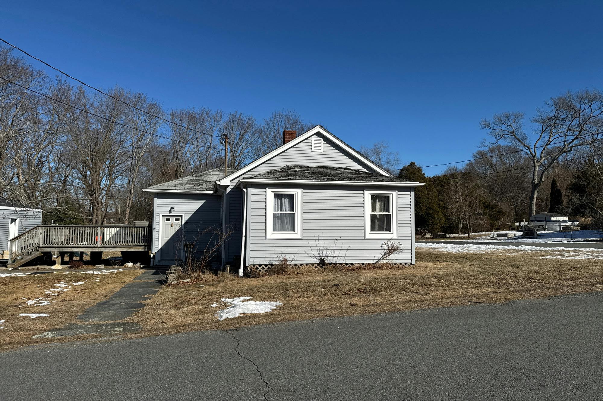 Metacomet Ave, Swansea, MA 02777