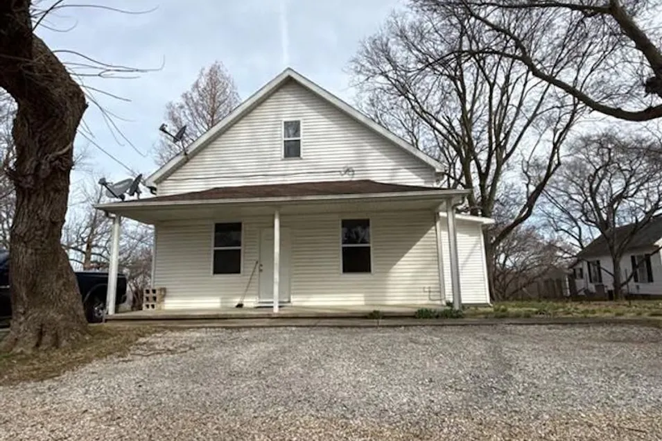 1281 Beavercreek Trail Greenville, IL 62246, Bond County