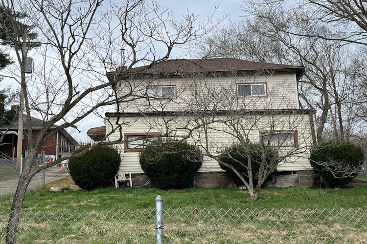 201 Hill Dr Sherrodsville, OH 44675, Carroll County