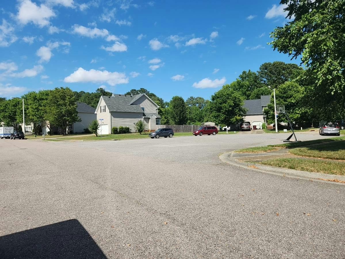 Miami Dr, Chesapeake, VA 23323