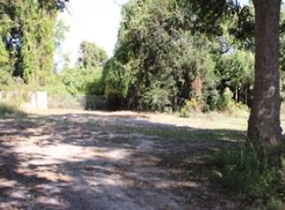 84 South St Glen Allan, MS 38744, Washington County