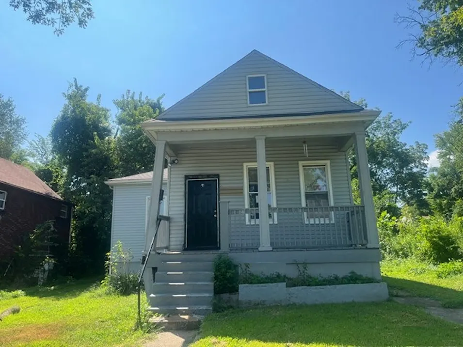 5052 Plover St Louis, MO 63120, St. Louis County