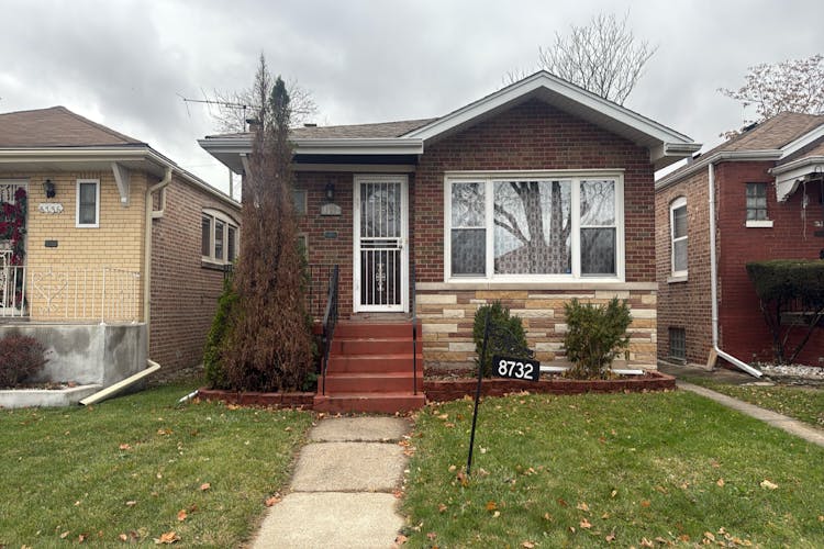 8732 South Euclid Avenue Chicago, IL 60617, Cook County