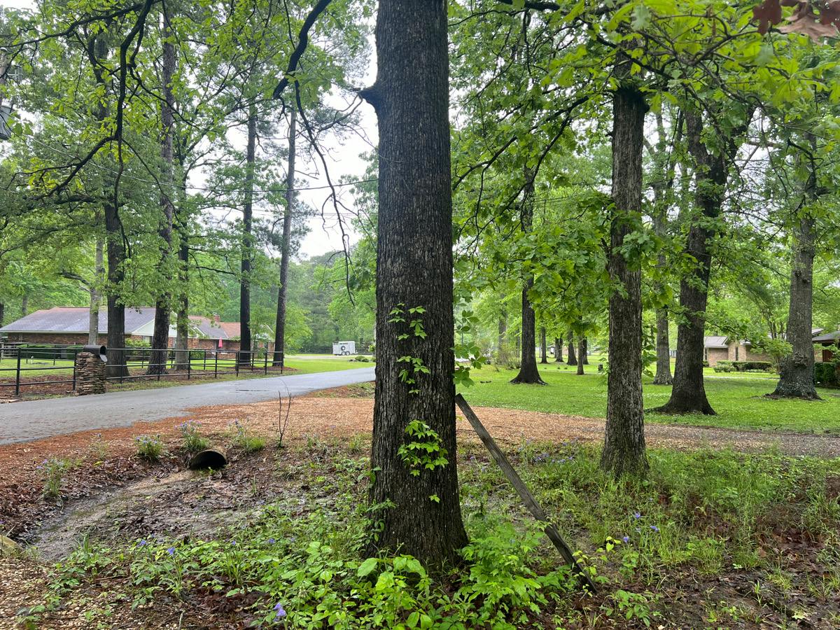 Kerry Dr, Crossett, AR 71635