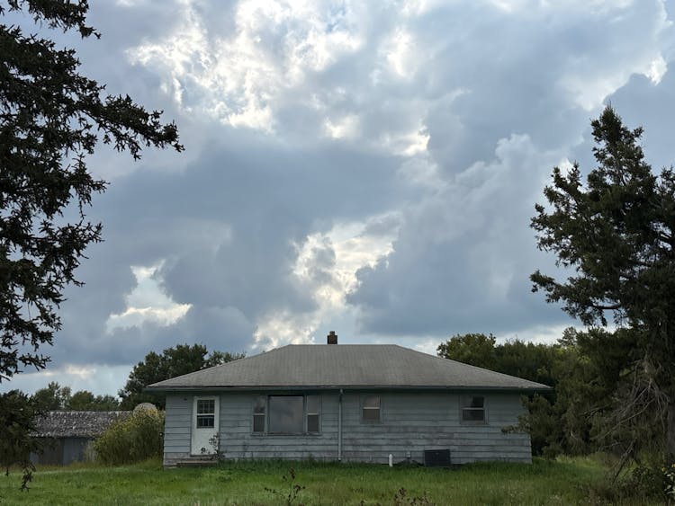 183 90th Ave Steen, MN 56173, Rock County