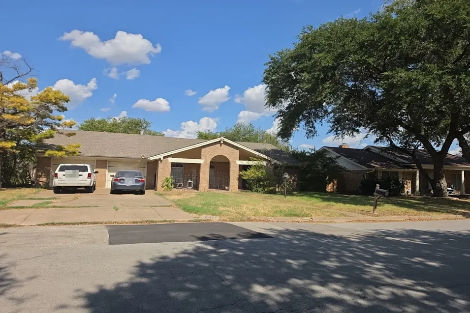 5921 Rayburn Dr Fort Worth, TX 76133, Tarrant County
