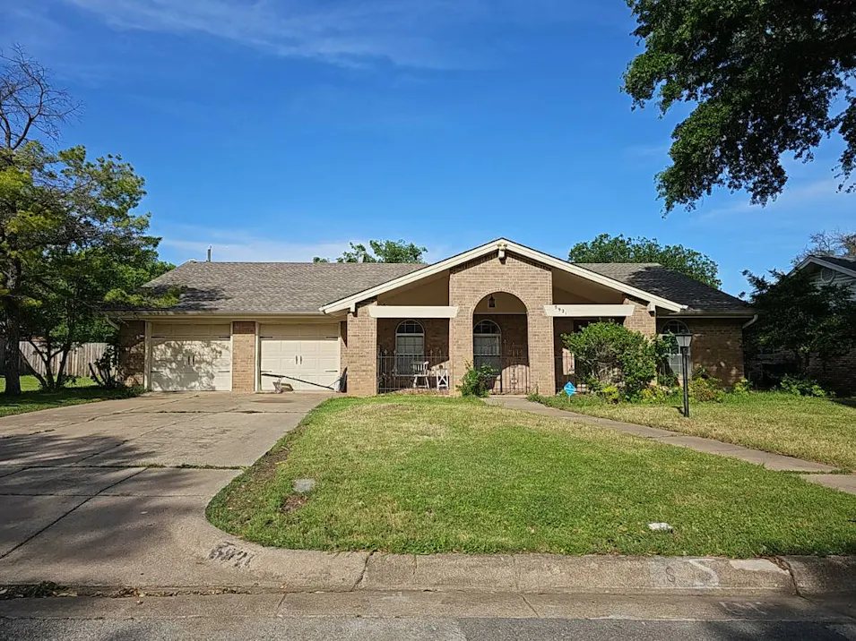 5921 Rayburn Dr Fort Worth, TX 76133, Tarrant County