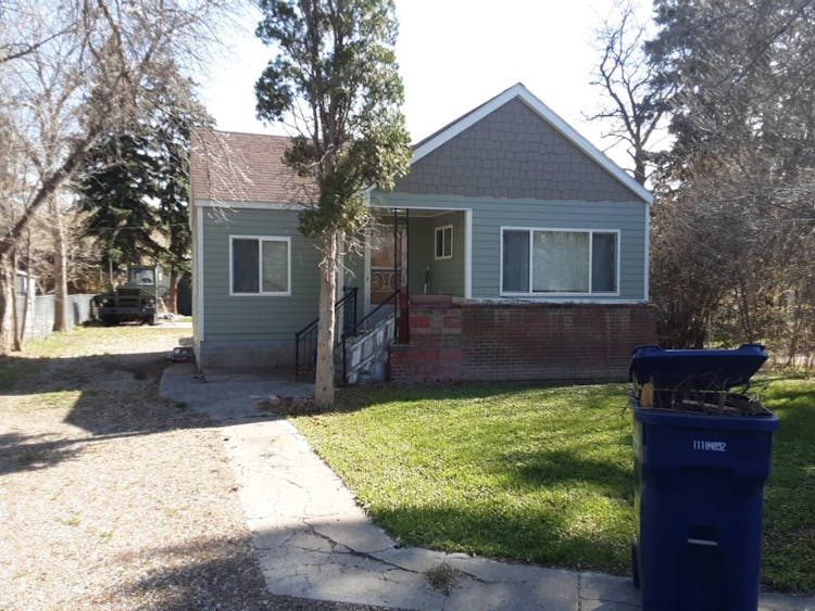 2302 5th Ave SW Great Falls, MT 59404, Cascade County