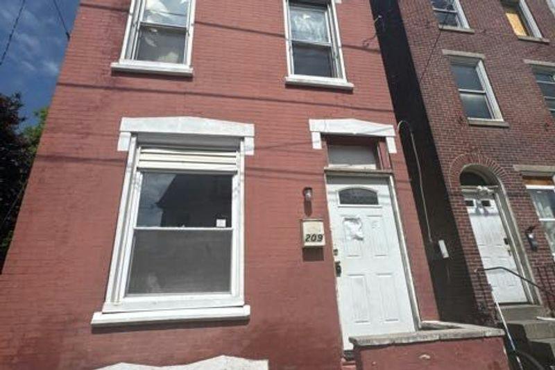 Bringhurst St, Philadelphia, PA 19144