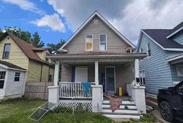 1120 Ellis Blvd Nw Cedar Rapids, IA 52405, Linn County