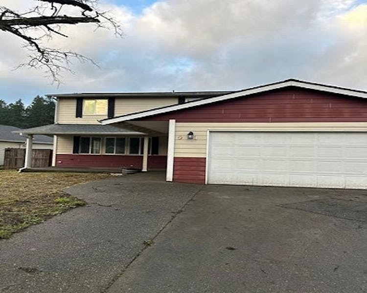 911 SW Front St Winlock, WA 98596, Lewis County