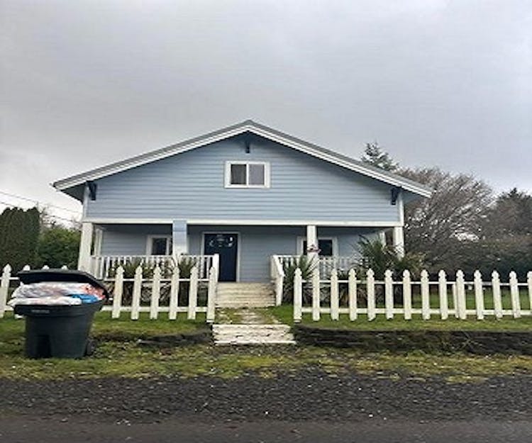 1490 Armstrong St Raymond, WA 98577, Pacific County