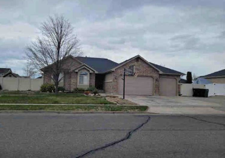 956 S 1525 W Syracuse, UT 84075, Davis County