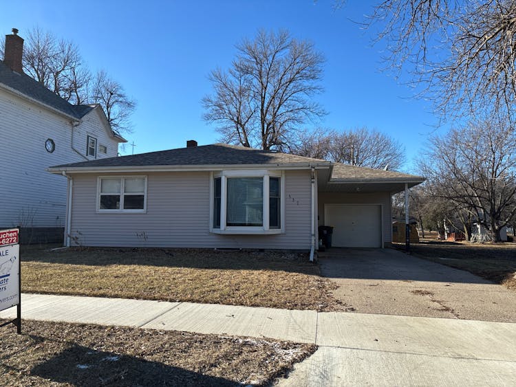 337 Center Street Tracy, MN 56175, Lyon County