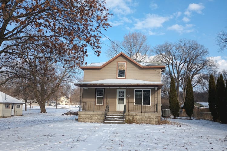 406 E Congress St Nora Springs, IA 50458, Floyd County