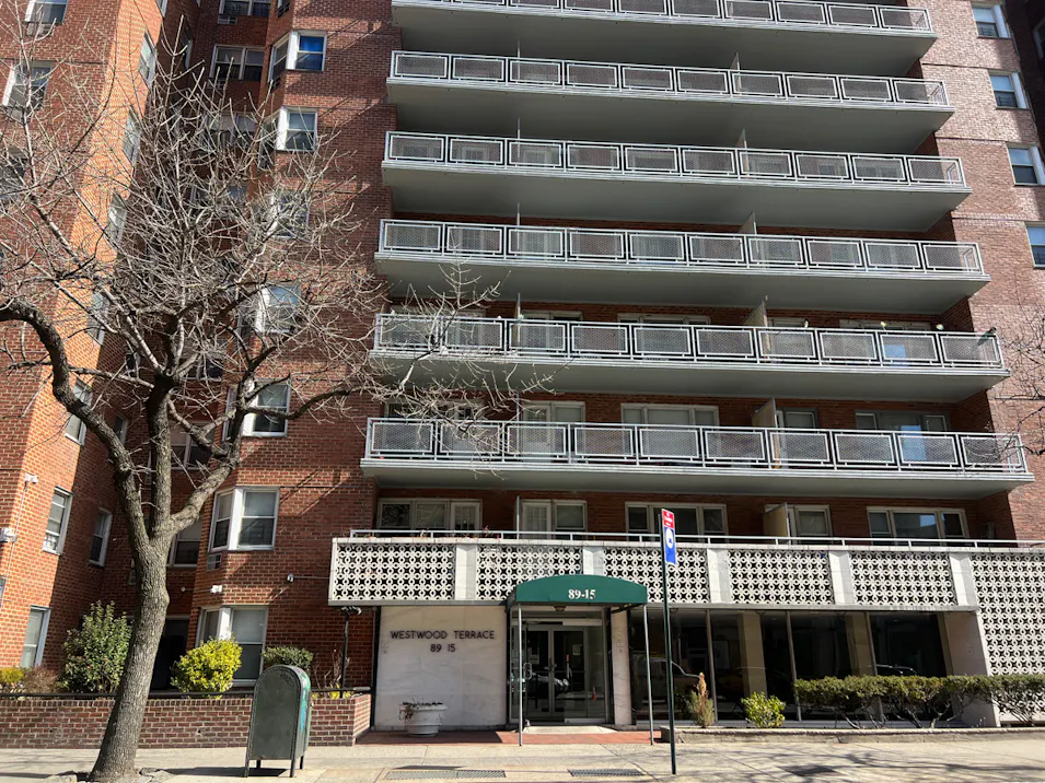 8915 Parsons Blvd Jamaica, NY 11432, Queens County