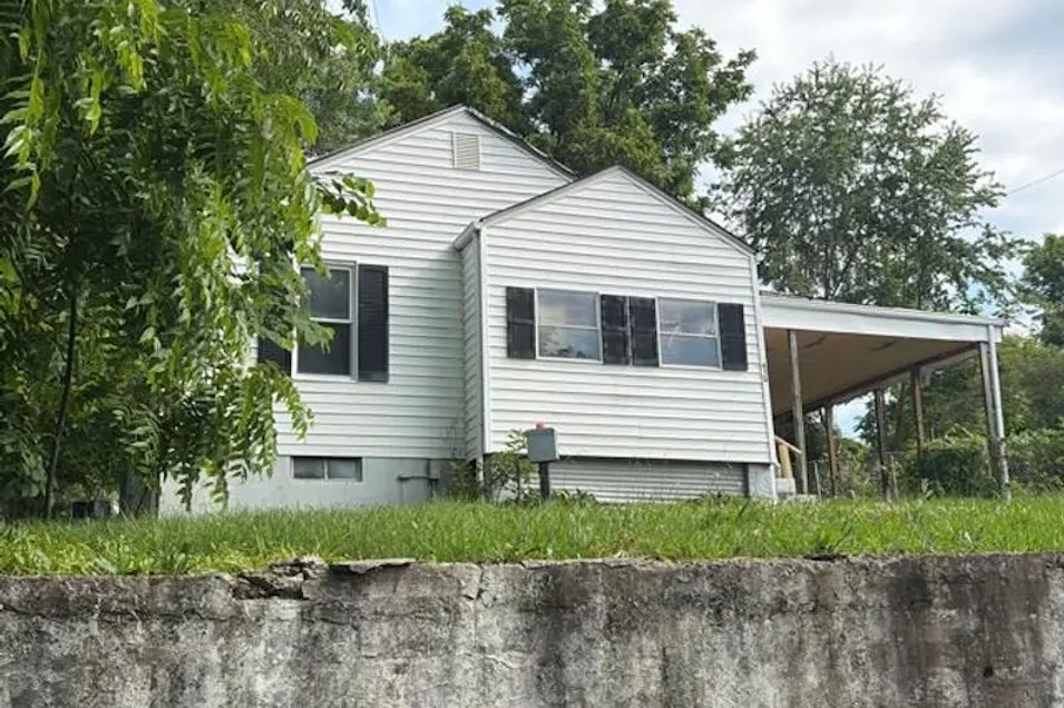 413 Cypress St. Mt Carmel, TN 37645, Hawkins County