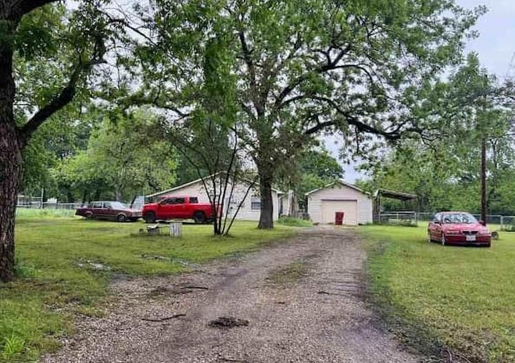 312s Jernigan St Bells, TX 75414, Grayson County