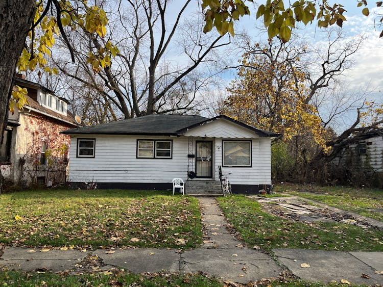 15725 Loomis Avenue Harvey, IL 60426, Cook County