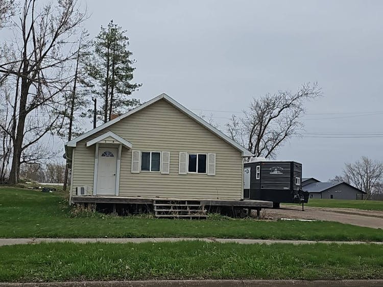 218 Front Street W Hitterdal, MN 56552, Clay County