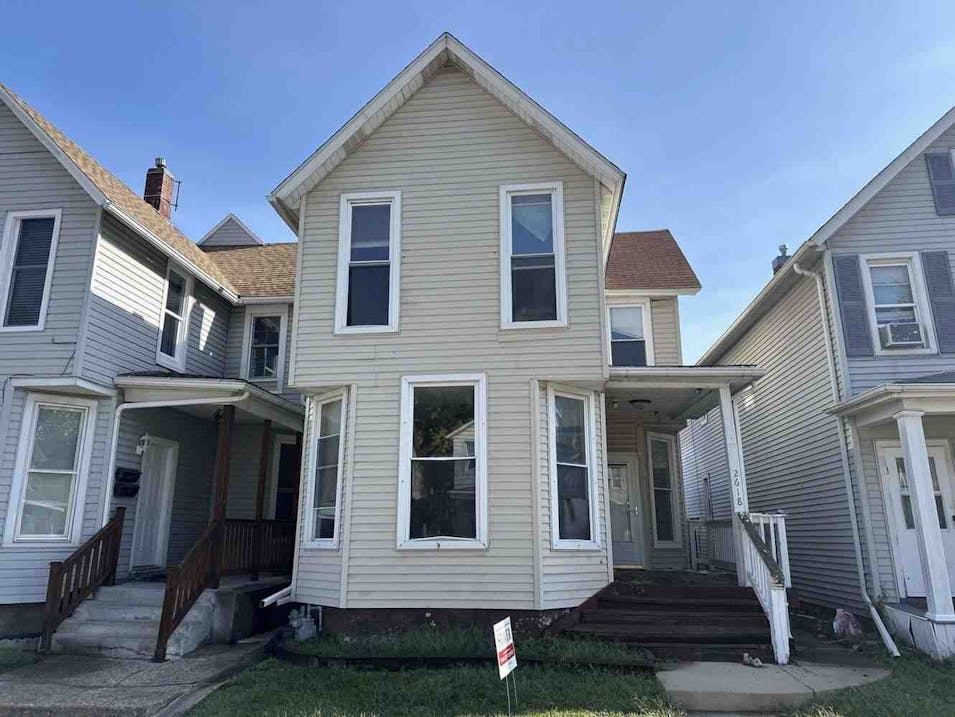 2618 Jackson St Dubuque, IA 52001, Dubuque County