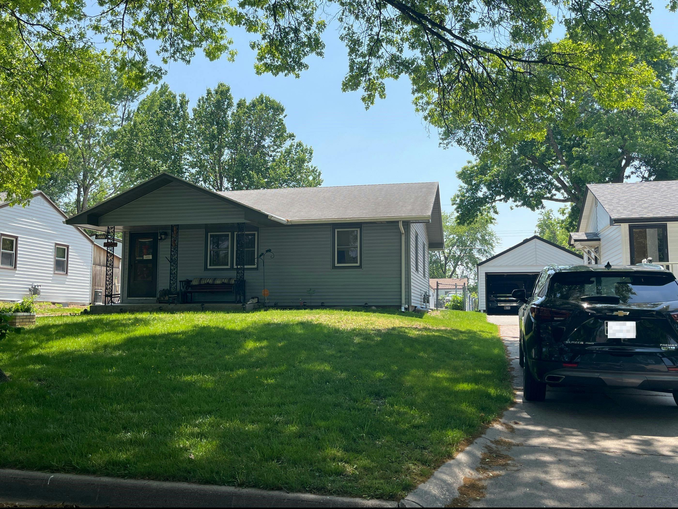 Hartley St, Lincoln, NE 68507 #1