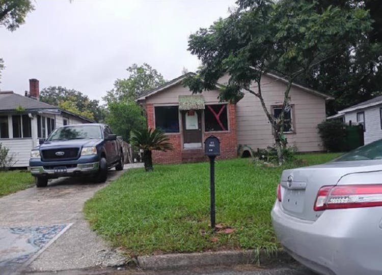 270 E 48th St Jacksonville, FL 32208, Duval County