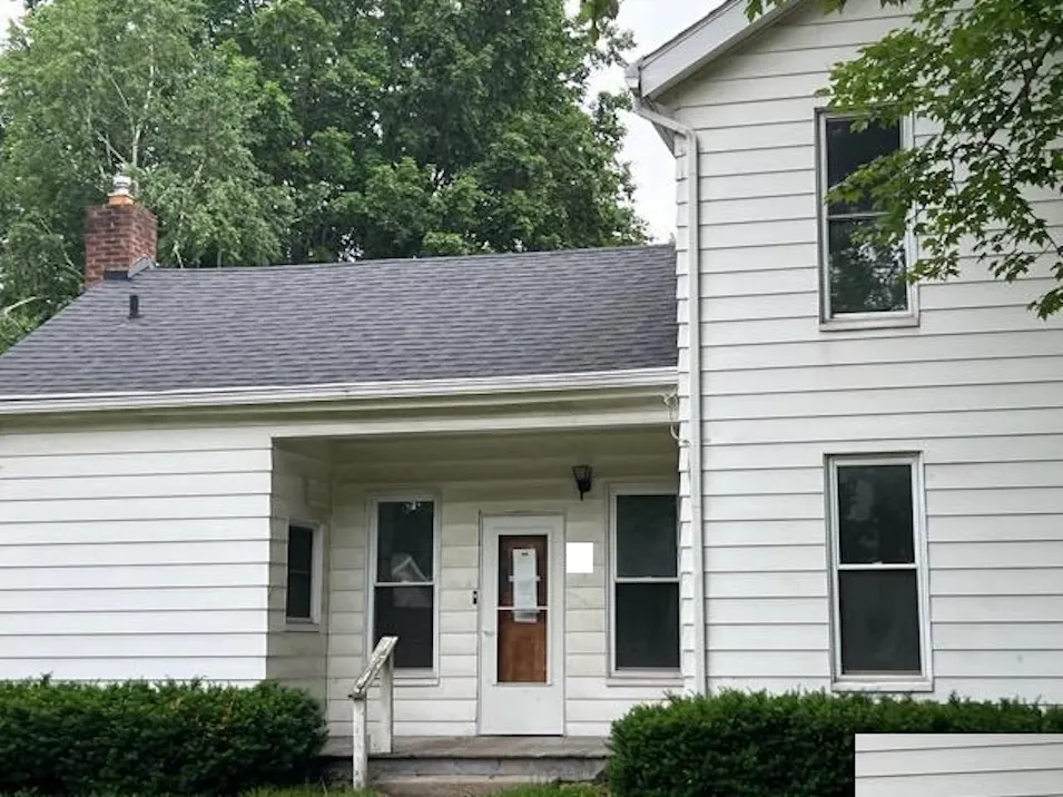325 East Main St Pinckney, MI 48169, Livingston County