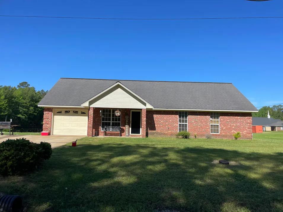 1316 Lone Oak Dr West Point, MS 39773, Clay County