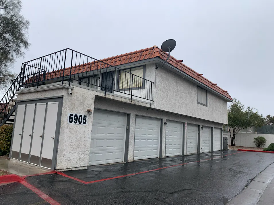 6905 Round Tree Dr Condo Unit B, Unit Unit B Las Vegas, NV 89128, Clark County