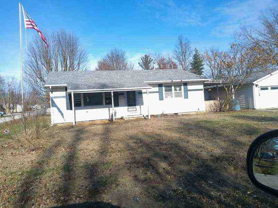 600 E Illinois St Greenup, IL 62428, Cumberland County