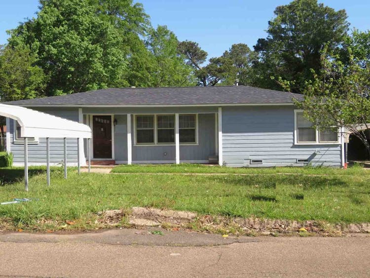 1107 E 32nd St Texarkana, AR 71854, Miller County