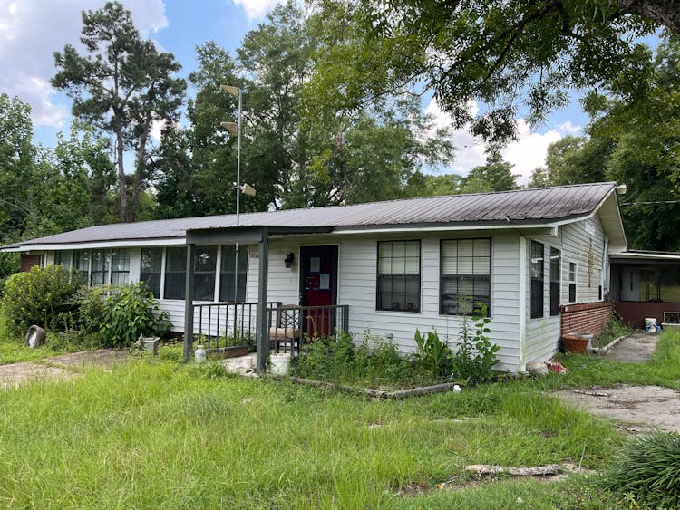 5747 Timberlane Rd Bascom, FL 32423, Jackson County