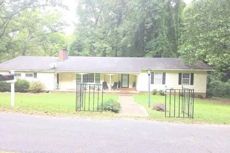 Garland St, Chesterfield, SC 29709