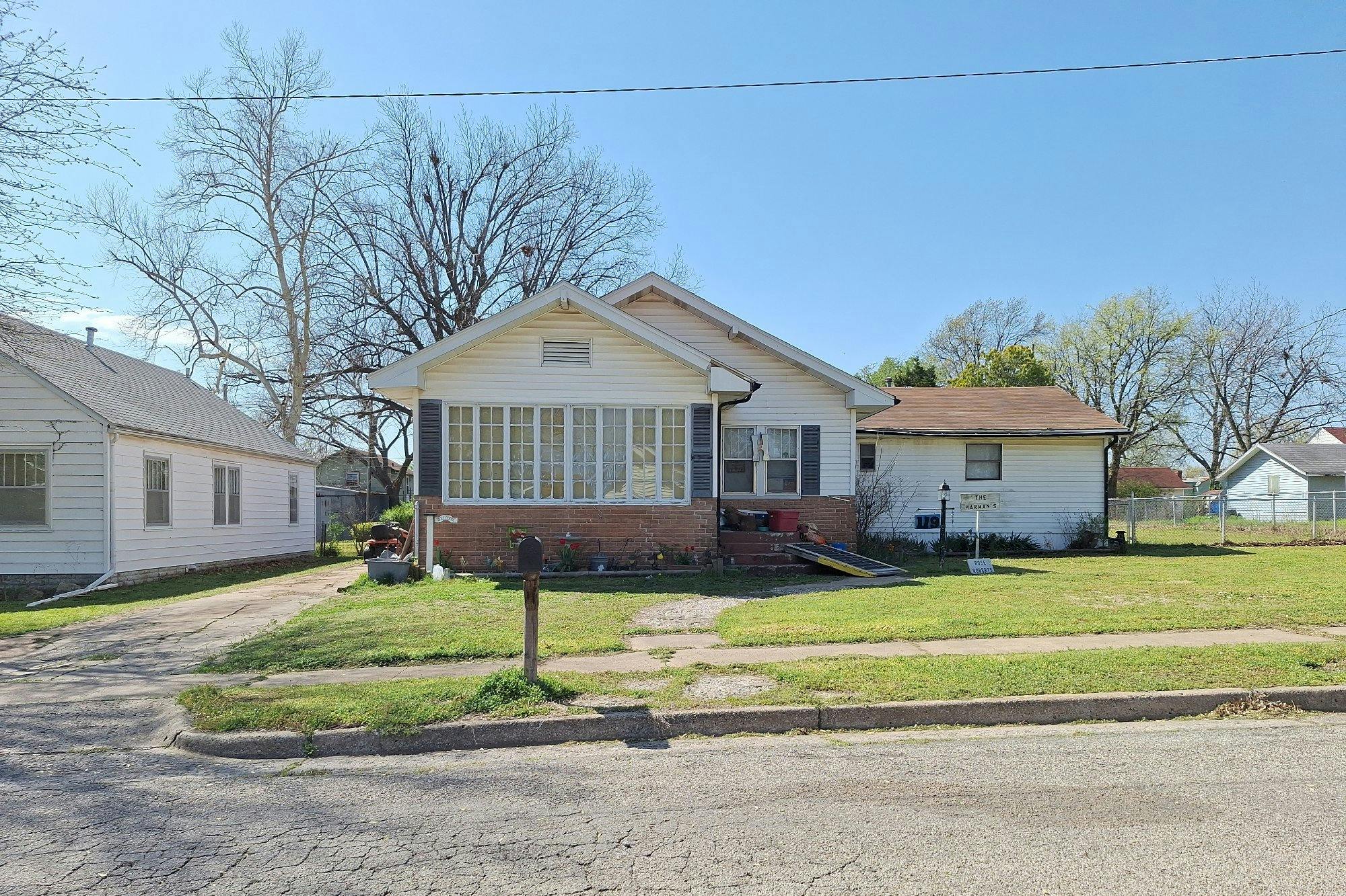 Hill Ave, Blackwell, OK 74631 #1