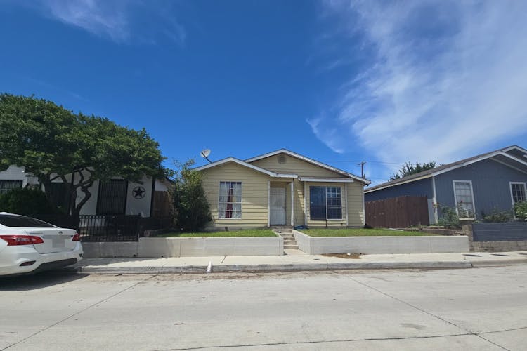 9905 Hustead Street Dallas, TX 75217, Dallas County