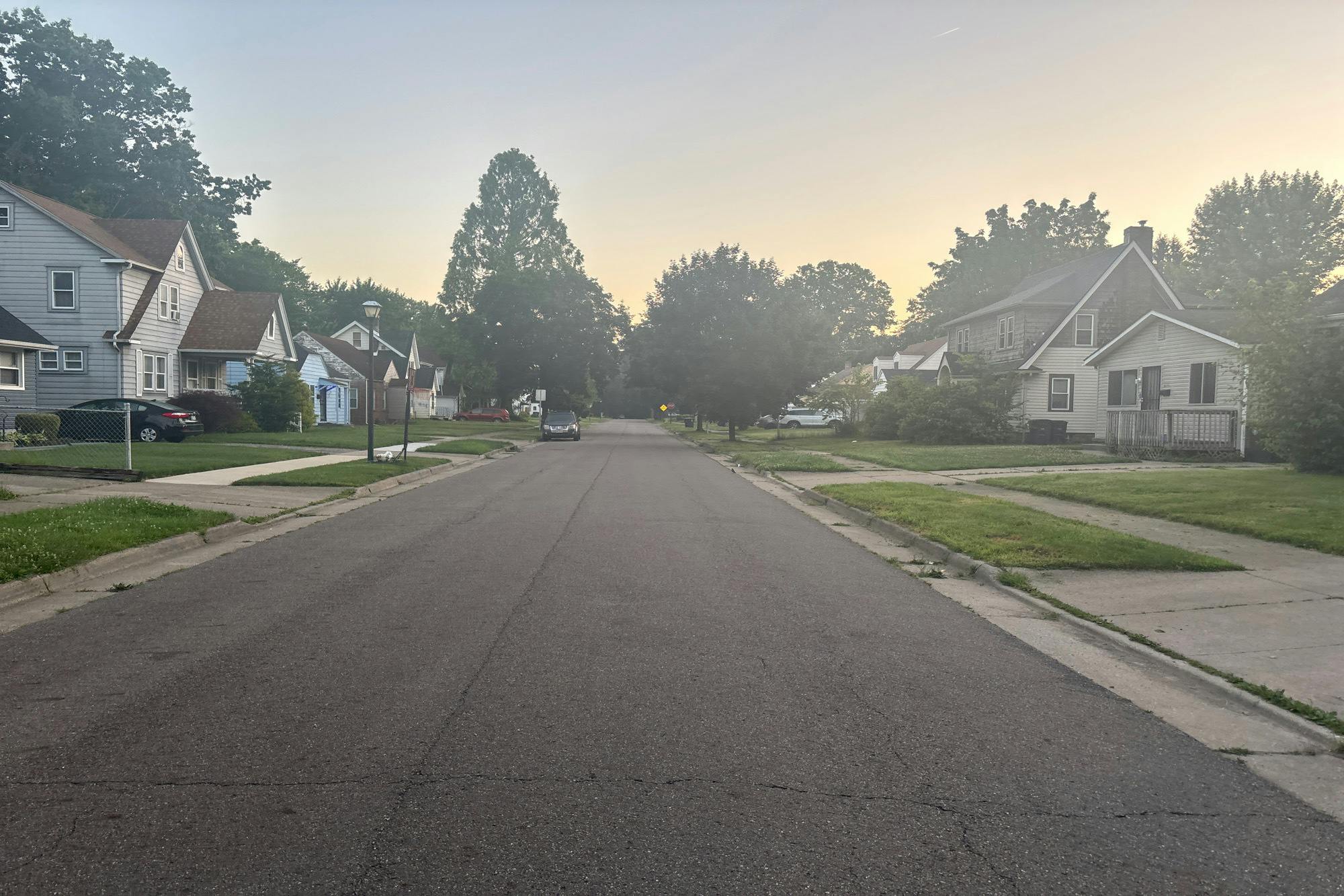 Valdes Ave, Akron, OH 44320