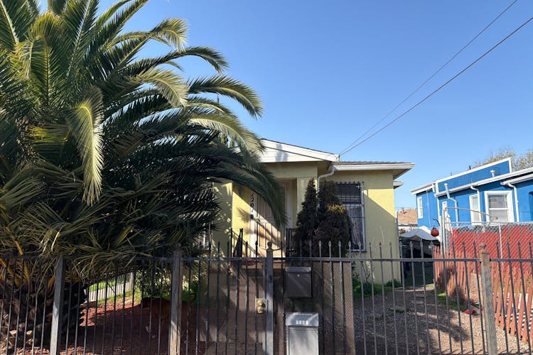 1201 62nd Ave Oakland, CA 94621, Alameda County