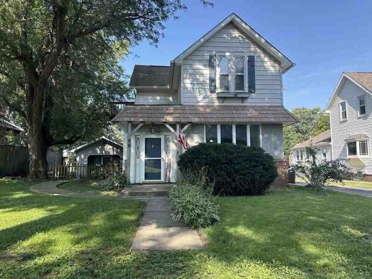 96 Fulton St Galesburg, IL 61401, Knox County
