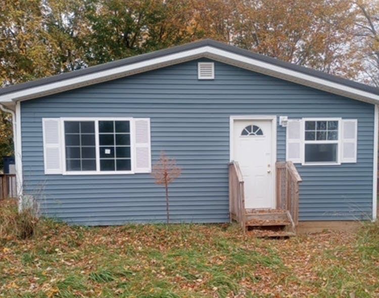 108 River St Ligonier, IN 46767, Noble County