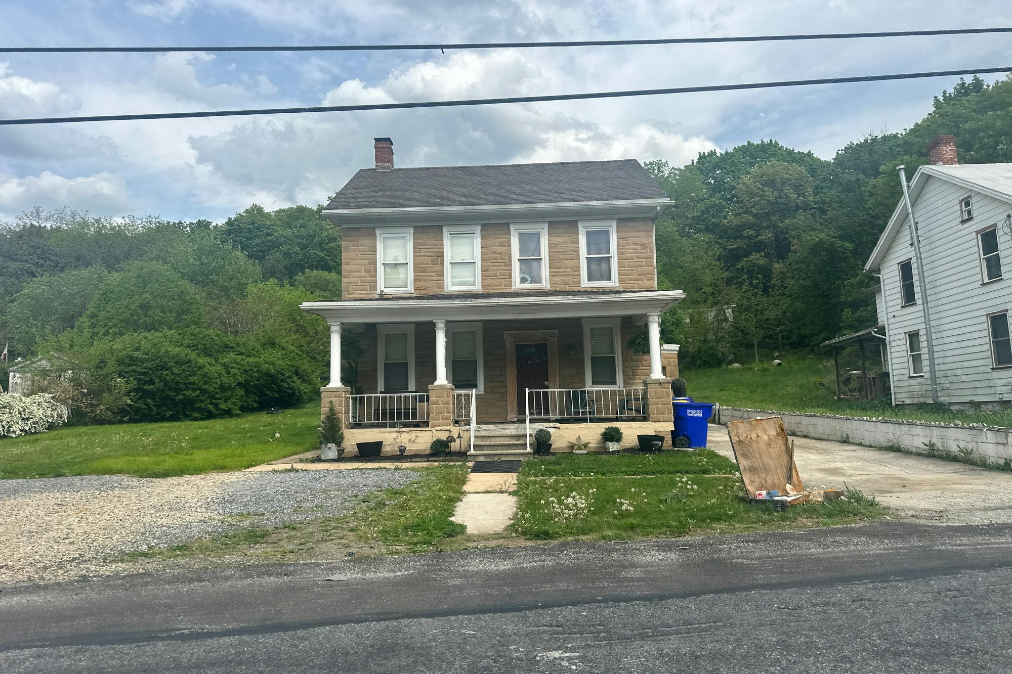 Liverpool Tpke, Emigsville, PA 17318