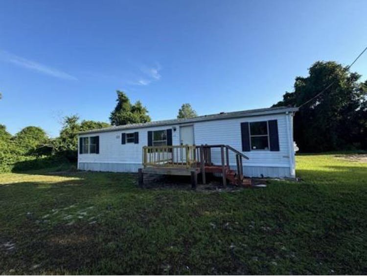 15553 NE 236th Ln Fort Mc Coy, FL 32134, Marion County