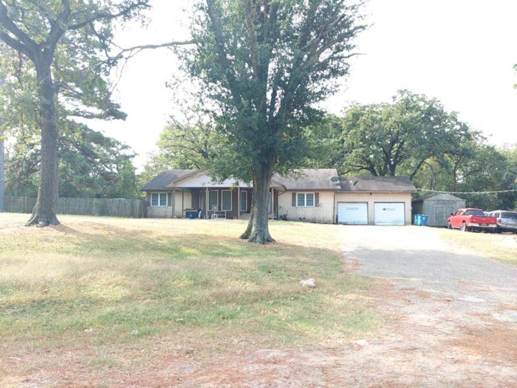 535 Cedar Creek Rd Buffalo, TX 75831, Leon County