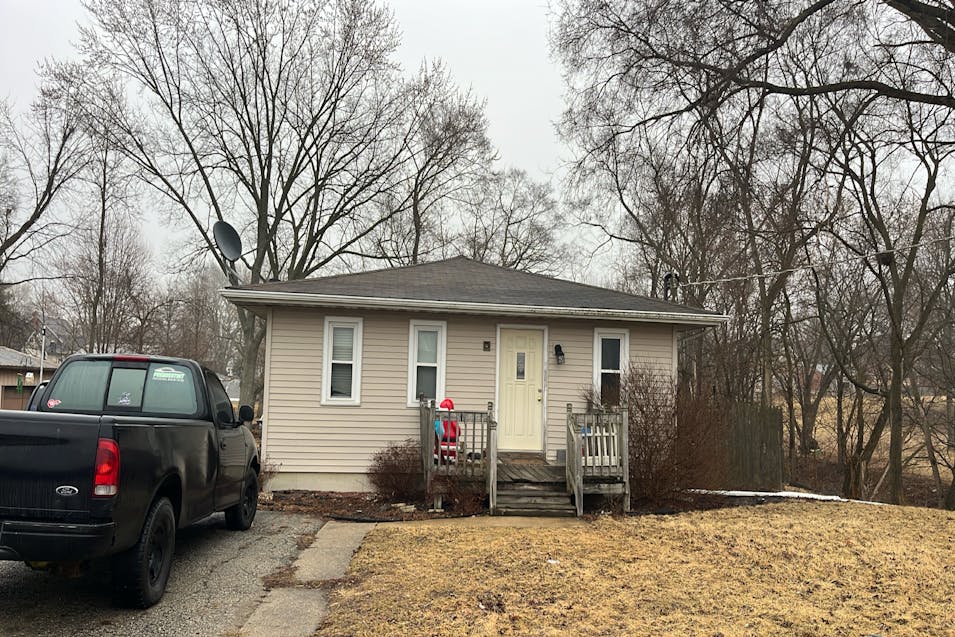 180 North Main Street Seneca, IL 61360, Lasalle County