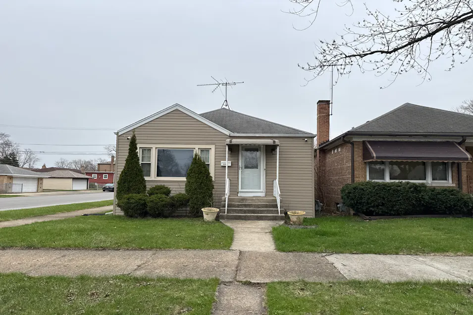 12401 Carpenter St Calumet Park, IL 60827, Cook County